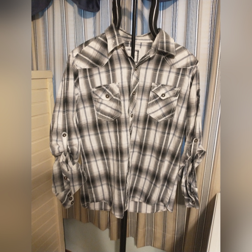 BKE Button-Down Shirt (Size M) w/ Two Breast Pockets - RN75889